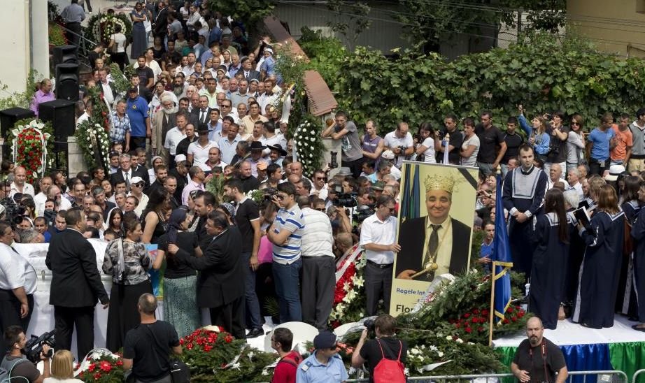 Florin Cioabă a fost înmormântat. 2.500 de persoane au participat la ceremoniile care au durat aproximativ şase ore