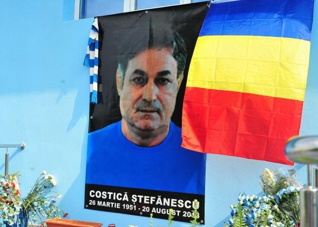 Costică Ştefănescu, înmormântat cu onoruri militare