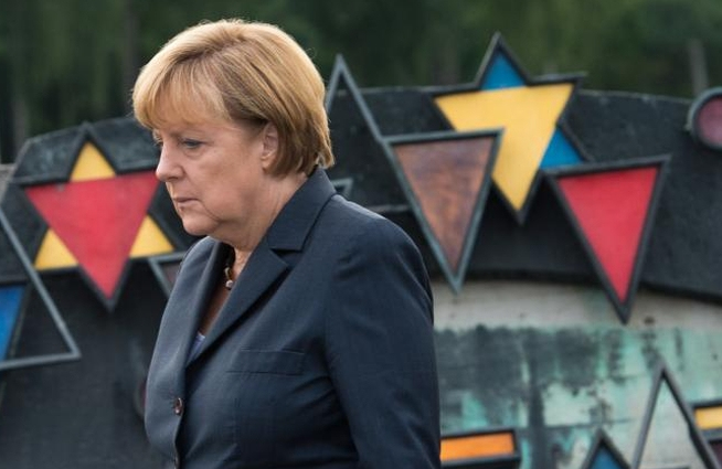 Angela Merkel: Ştergerea datoriilor Greciei ar avea un efect de domino