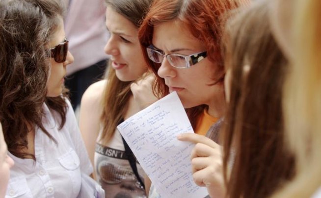 Măsuri speciale pentru BAC 2014: Elevii vor fi înregistraţi audio în timpul examenelor