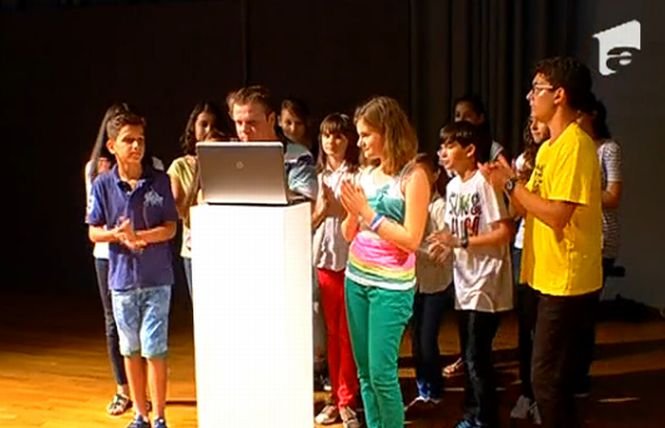 Copii români lângă o legendă, în cel mai tare show din România. Puştii vor cânta alături de Roger Waters