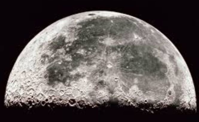 Chinezii vor să cucerească Luna. Vor trimite prima sondă spaţială pe satelitul natural al Pământului