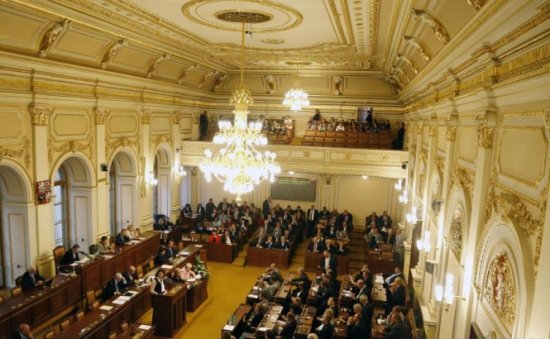 Preşedintele Cehiei a validat oficial autodizolvarea Camerei inferioare a Parlamentului