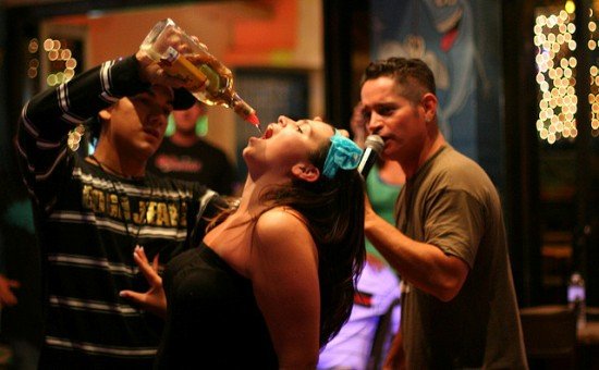 Ce se întâmplă cu femeile care beau alcool ÎNAINTE de a rămâne gravide. &quot;Le poate aduce moartea&quot;