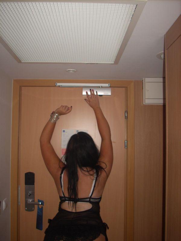 Este cea mai INDECENTĂ propunere pe care a postat-o cineva pe internet. Are doar 21 de ani şi vrea să facă asta 223750