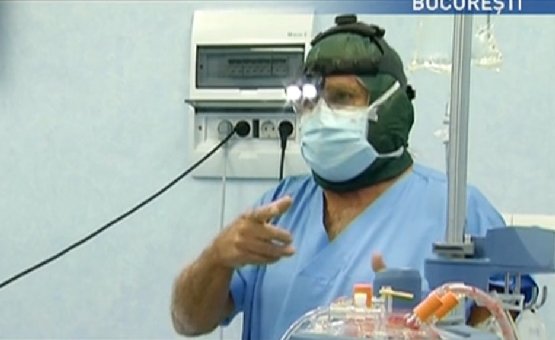 Premieră medicală în România. Bărbat operat pe cord printr-o tehnică folosită în doar câteva centre cardiovasculare din lume 