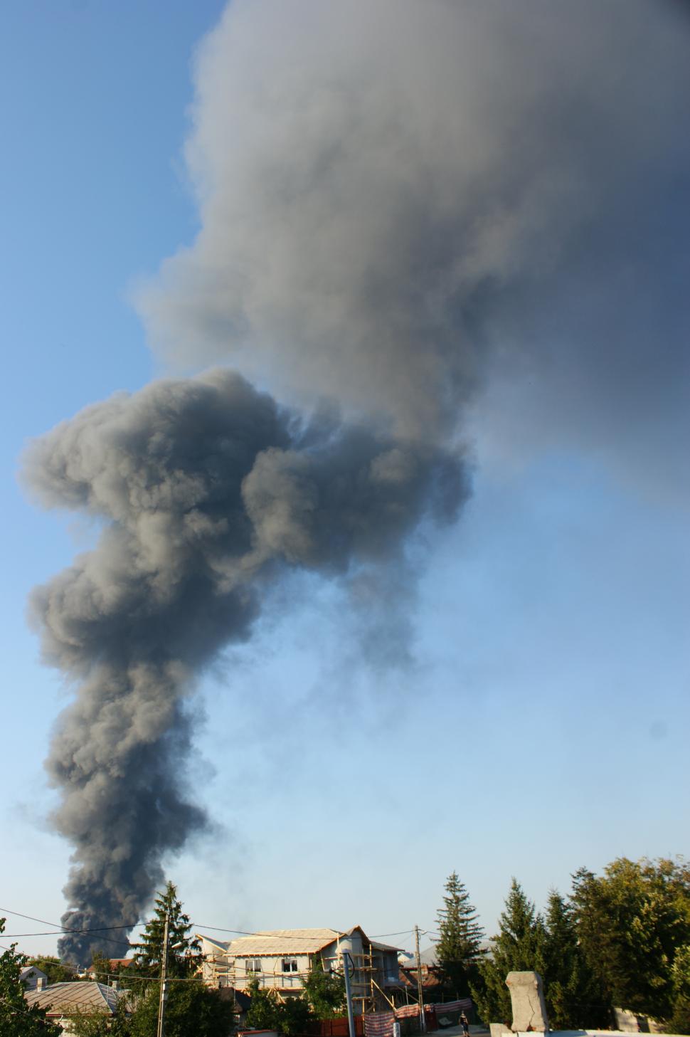 FOTO. INCENDIU la un depozit de polistiren din localitatea Jilava. Mai multe echipaje de pompieri au fost mobilizate 224548