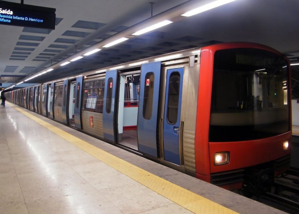 Patru răniţi în urma deraierii unui metrou în apropiere de Lisabona