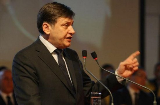 Crin Antonescu: Poziţia politică asumată de PNL este de a vota ÎMPOTRIVA proiectului privind Roşia Montană