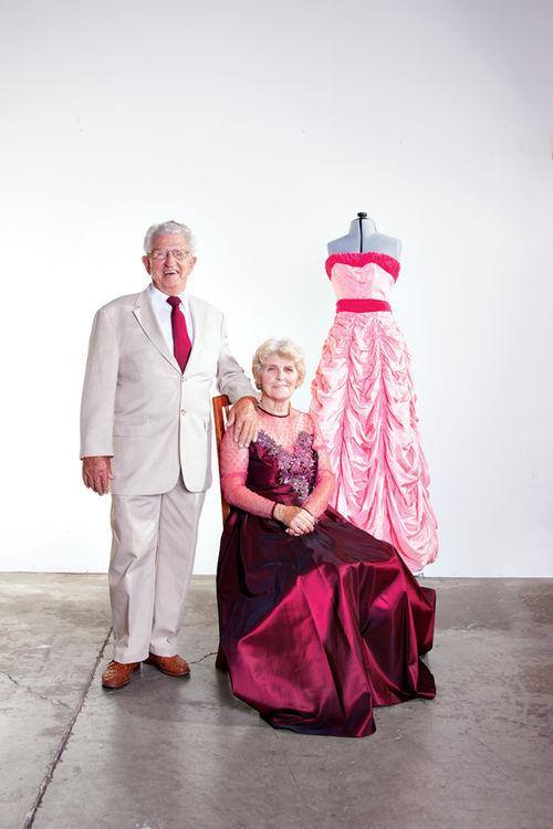 "Am vrut să poarte o rochie nouă de fiecare dată când ieşeam la dans". Un american i-a dăruit soţiei sale 55.000 de rochii  224867