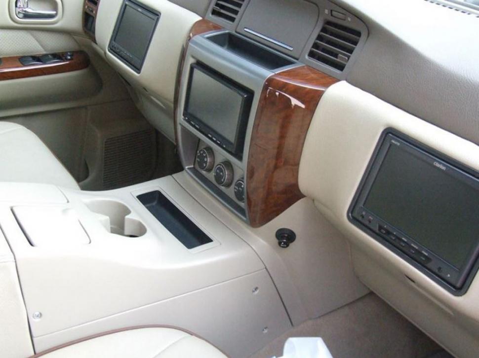 NIMENI nu înţelege această maşină. "A fost TUNATĂ de arabi" 224853