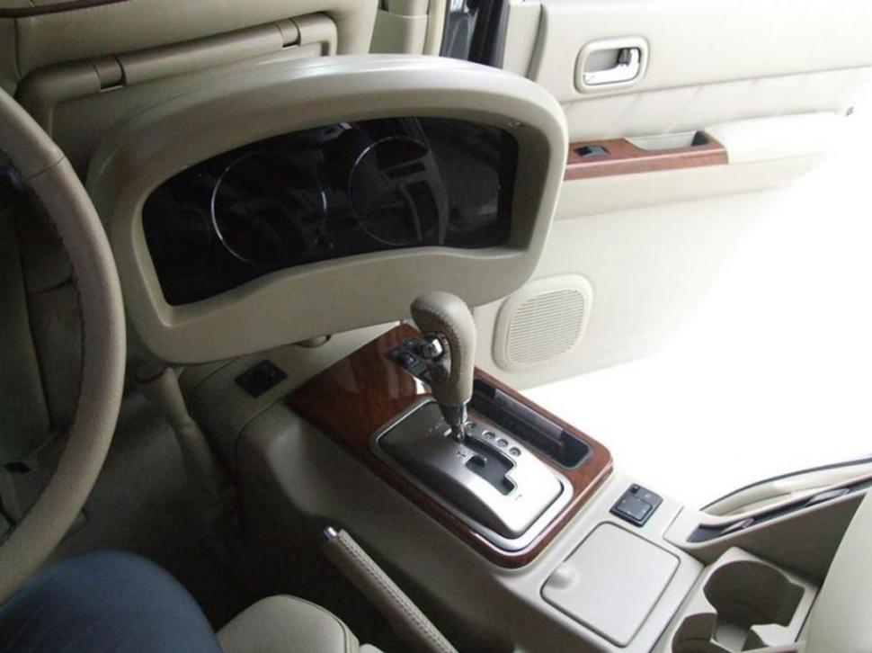 NIMENI nu înţelege această maşină. "A fost TUNATĂ de arabi" 224857