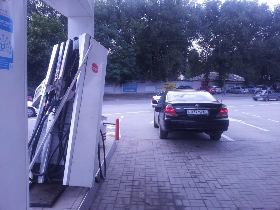 BLONDA asta a devenit vedetă după ce a făcut-o într-o benzinărie. Imaginile sunt EPICE 225055