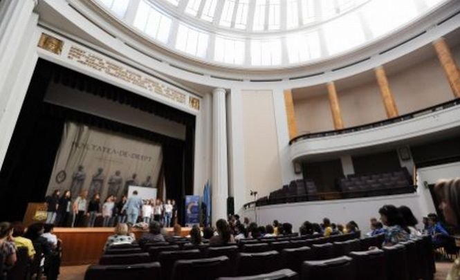 Patru Universităţi din România au scăzut 100 de poziţii în top 800 mondial