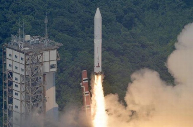 Japonia lansează prima rachetă spaţială după 12 ani şi două tentative eşuate