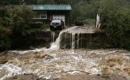 Ploile torenţiale şi inundaţiile fac ravagii în Colorado: cel puţin cinci morţi şi peste 500 de dispăruţi 