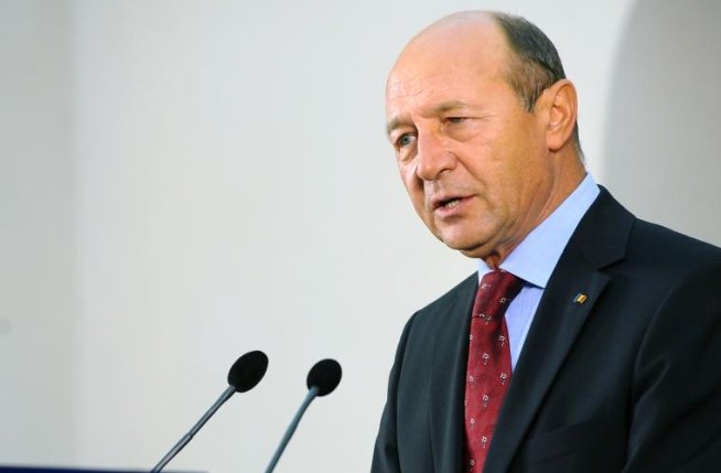UPDATE Preşedintele Traian Băsescu, huiduit la Ţebea