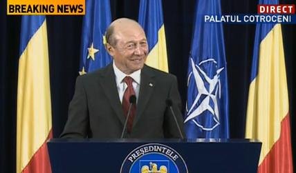 Băsescu, despre motivul pentru care nu a sesizat CC în privinţa privatizărilor când era în opoziţie: „Nu aveam atâta minte”