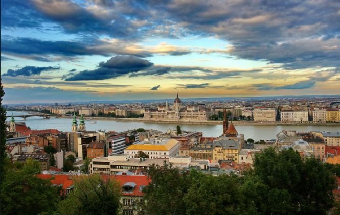 Pericol de EXPLOZIE la Budapesta. Sute de oameni au fost evacuaţi