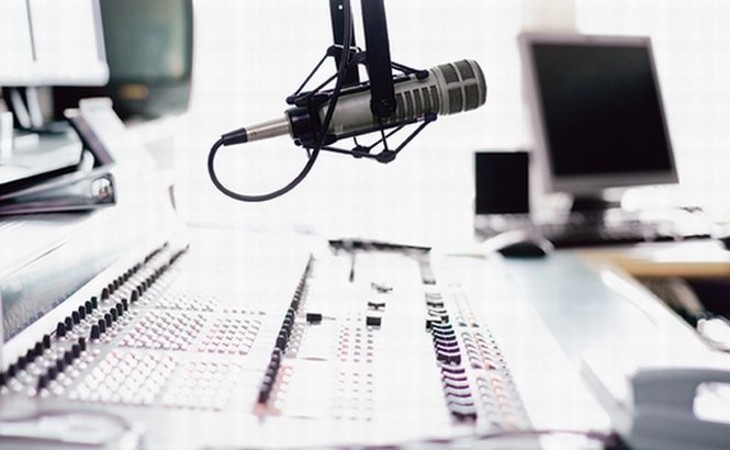 Radio Guerrila se închide, după ce CNA a decis să retragă licenţele
