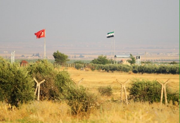 Turcia a închis un punct de trecere la graniţa cu Siria