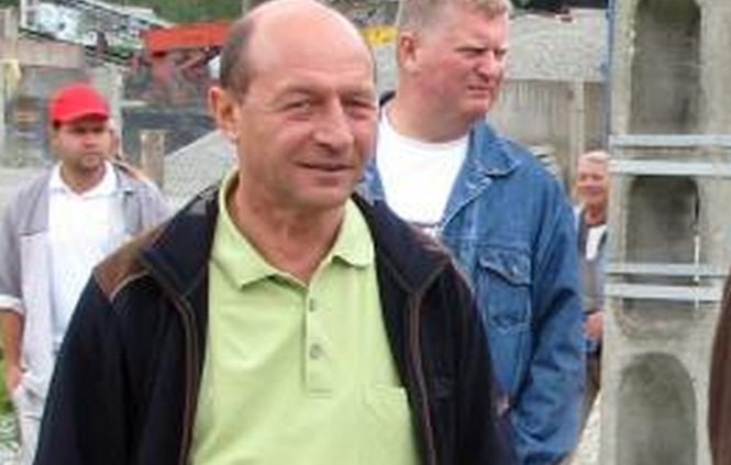 Traian Băsescu, în vizită pe şantierul Gazoductului Iaşi - Ungheni 
