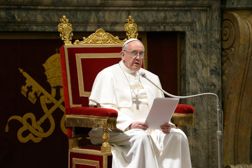 Atacul DUR pe care l-a făcut Papa Francisc, în faţa a mii de tineri