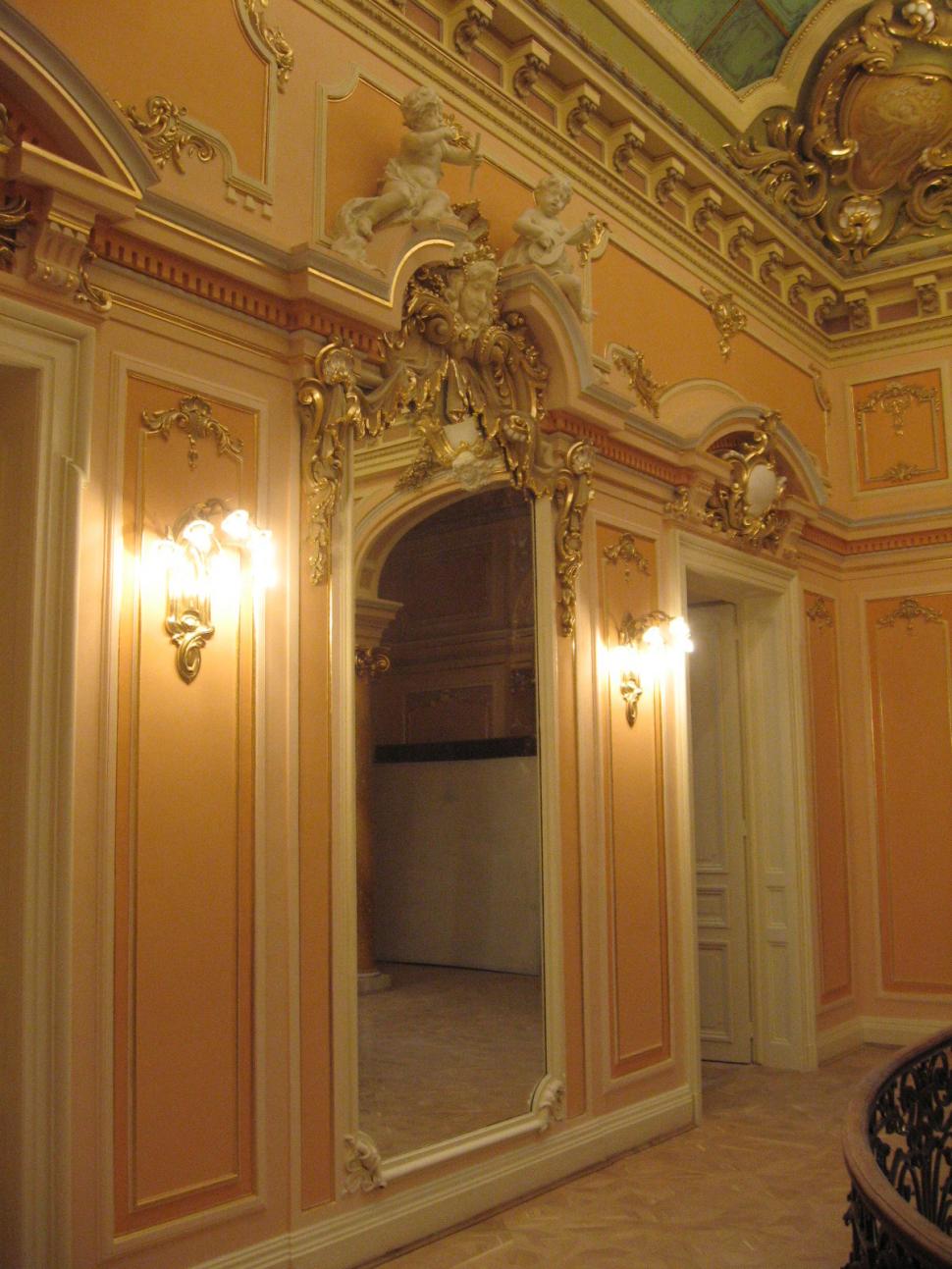 (P) Palatul Jean Mihail, actualul Muzeu de Artă din Craiova, restaurat prin Regio 226345