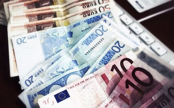 Autoritatea de Supraveghere Financiară îşi caută purtător de cuvânt, pe care să-l remunereze cu 5.500 de euro