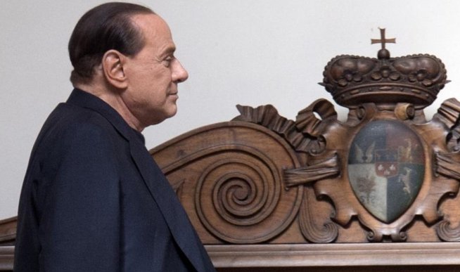 ANALIZĂ: Gestul nebun al lui Berlusconi aruncă Italia într-o nouă criză