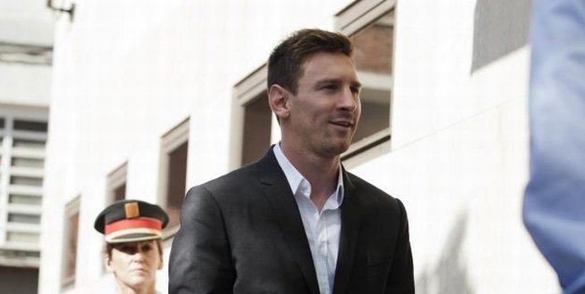 Messi VA STĂ PE BARĂ trei săptămâni, din cauza urma unei rupturi musculare