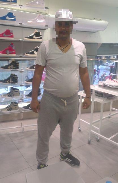 Un belgian a creat un site pe care postează fotografiile făcute de cel care i-ar fi furat telefonul. Pozele, realizate în România 227623