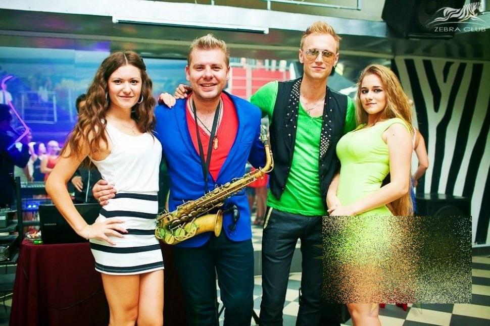 Absolut NIMENI nu a răspuns la această întrebare simplă. "Îşi dă cineva seama câţi ani am?" 227819