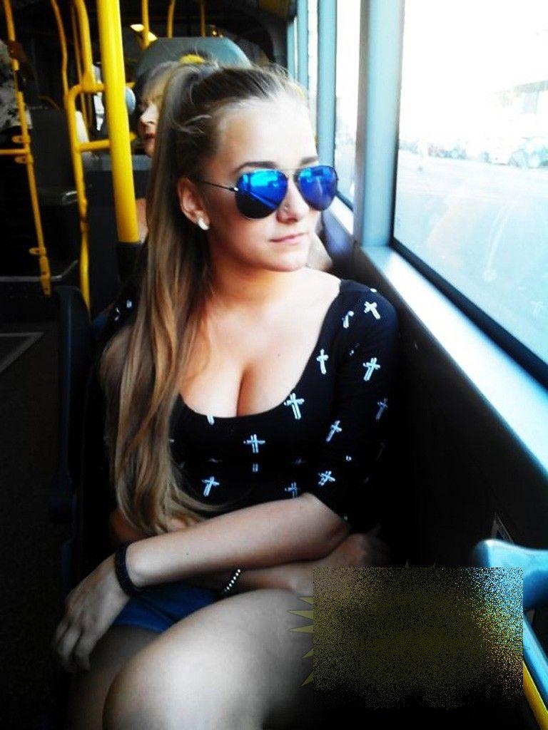 Absolut NIMENI nu a răspuns la această întrebare simplă. "Îşi dă cineva seama câţi ani am?" 227821