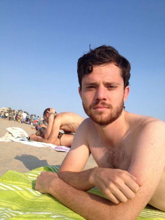 Priveşte cu atenţie ce se întâmplă în fundal. Toate cuplurile astea îl vor urî 227839