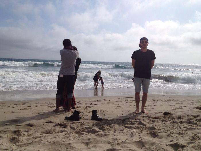 Priveşte cu atenţie ce se întâmplă în fundal. Toate cuplurile astea îl vor urî 227848