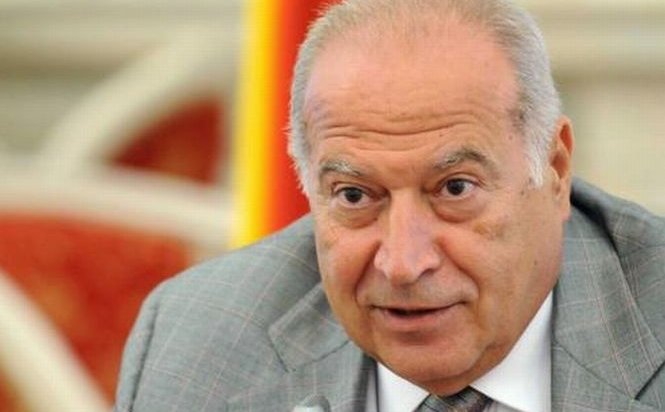 Dan Voiculescu propune iar suspendarea lui Băsescu, pentru că încalcă Constituţia. Ponta: Suspendarea va fi discutată luni în USL