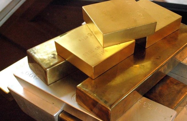 România nu mai cumpără aur din 2001. Ce rezerve are BNR