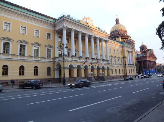 Vrei să trăieşti ca un rege? Iată cele mai spectaculoase palate şi castele transformate în hoteluri 228858