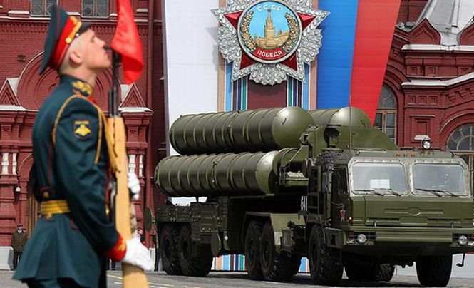 Ruşii instalează sisteme suplimentare de rachete antiaeriene la periferia Moscovei