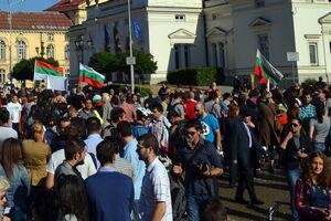 Ciocniri violente între protestatari și poliție la Sofia