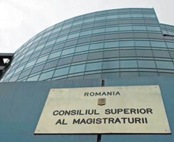 CSM sesizează Inspecţia Judiciară în legătură cu declaraţiile lui Băsescu şi Ponta