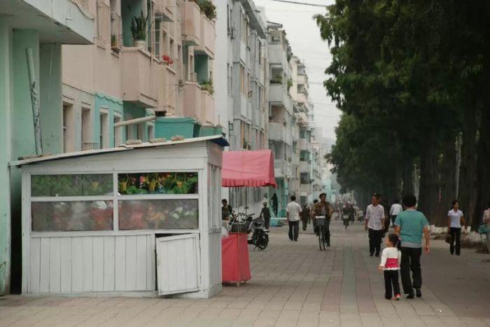 Imagini REALE din statul care aprinde spiritele pe plan internaţional. "Coreea de Nord este o ţară frumoasă" 229231