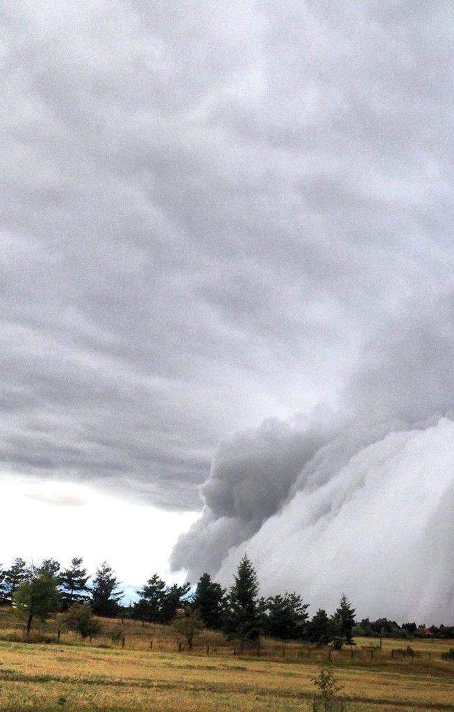 Furtunile şi fenomenele meteorologice extreme i-au îngrozit pe americani 229397