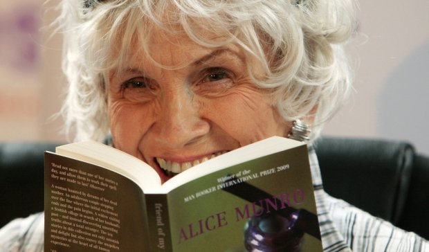 Premiul Nobel pentru Literatură 2013 a fost acordat scriitoarei canadiene Alice Munro 