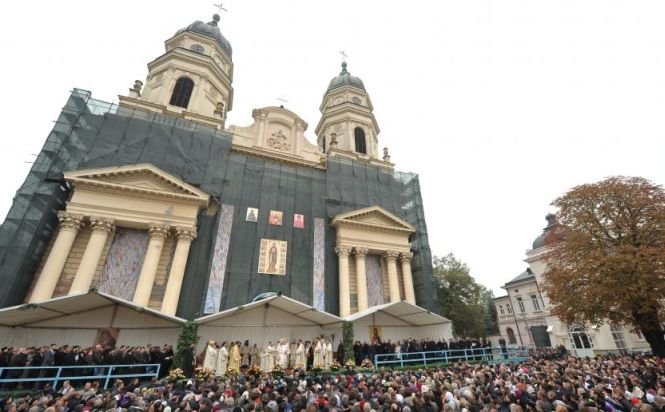 Cât câştigă Biserica Ortodoxă Română în urma sărbătorii Sfintei Parascheva