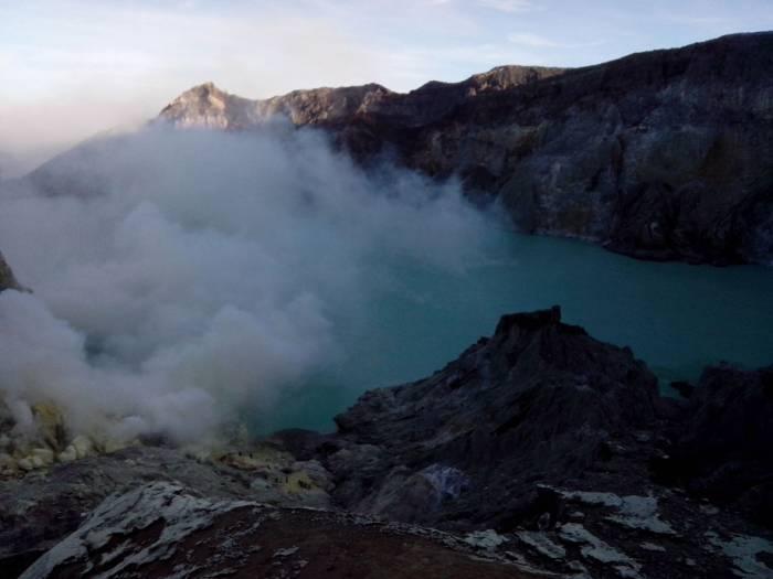 MÂNIA lui Dumnezeu. Locul BIZAR de pe Pământ, unde oamenii caută vindecarea 229604