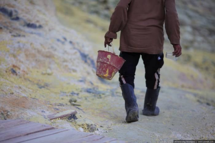 MÂNIA lui Dumnezeu. Locul BIZAR de pe Pământ, unde oamenii caută vindecarea 229606