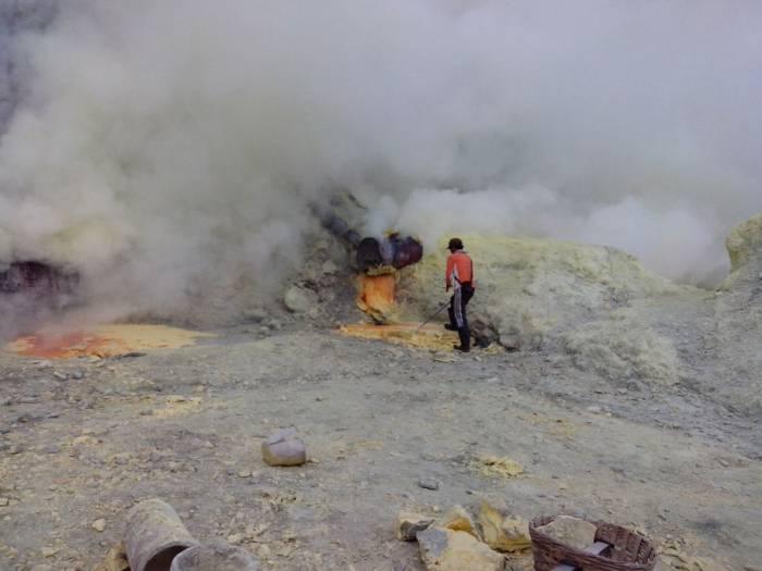 MÂNIA lui Dumnezeu. Locul BIZAR de pe Pământ, unde oamenii caută vindecarea 229609