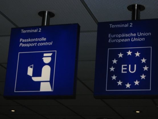 Polonia reintroduce controalele la frontierele Schengen pe timpul Conferinţei ONU din noiembrie